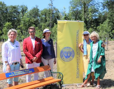 Treesforwomen Eröffnung